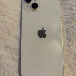 Apple iPhone 13 White Dual-Camera System